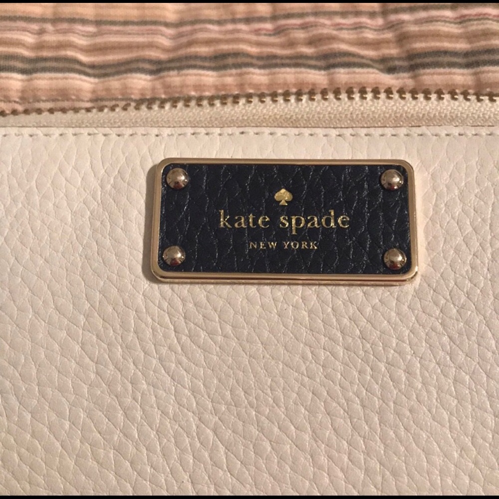 Kate Spade Wallet - Picture 4 of 6
